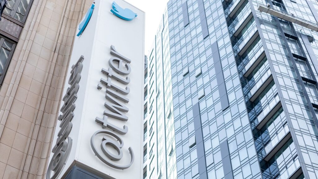 Twitter Asks Dozens Of Laid-Off Staff To Return, Cites ‘Mistake