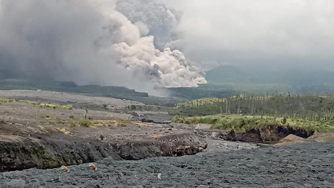 Volcano Erupts In Indonesia, Thousands On Alert